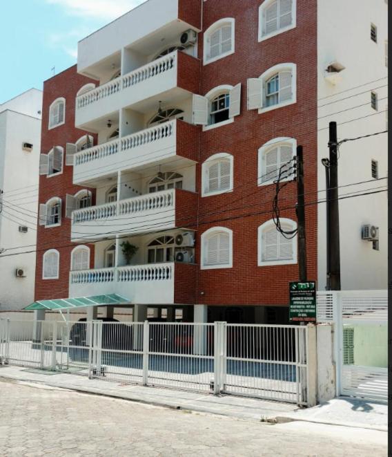Apartamento Otima Localizacao غوارويا المظهر الخارجي الصورة